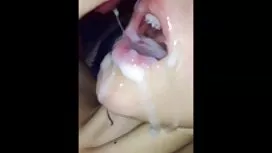 Gadis itu jatuh kole ...