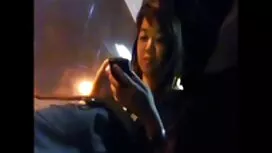 Dia mengambil cerita ...