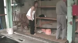 Berambut perang deng ...