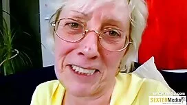 Cantik dan bersemang ...