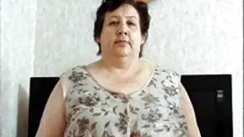Seorang wanita denga ...